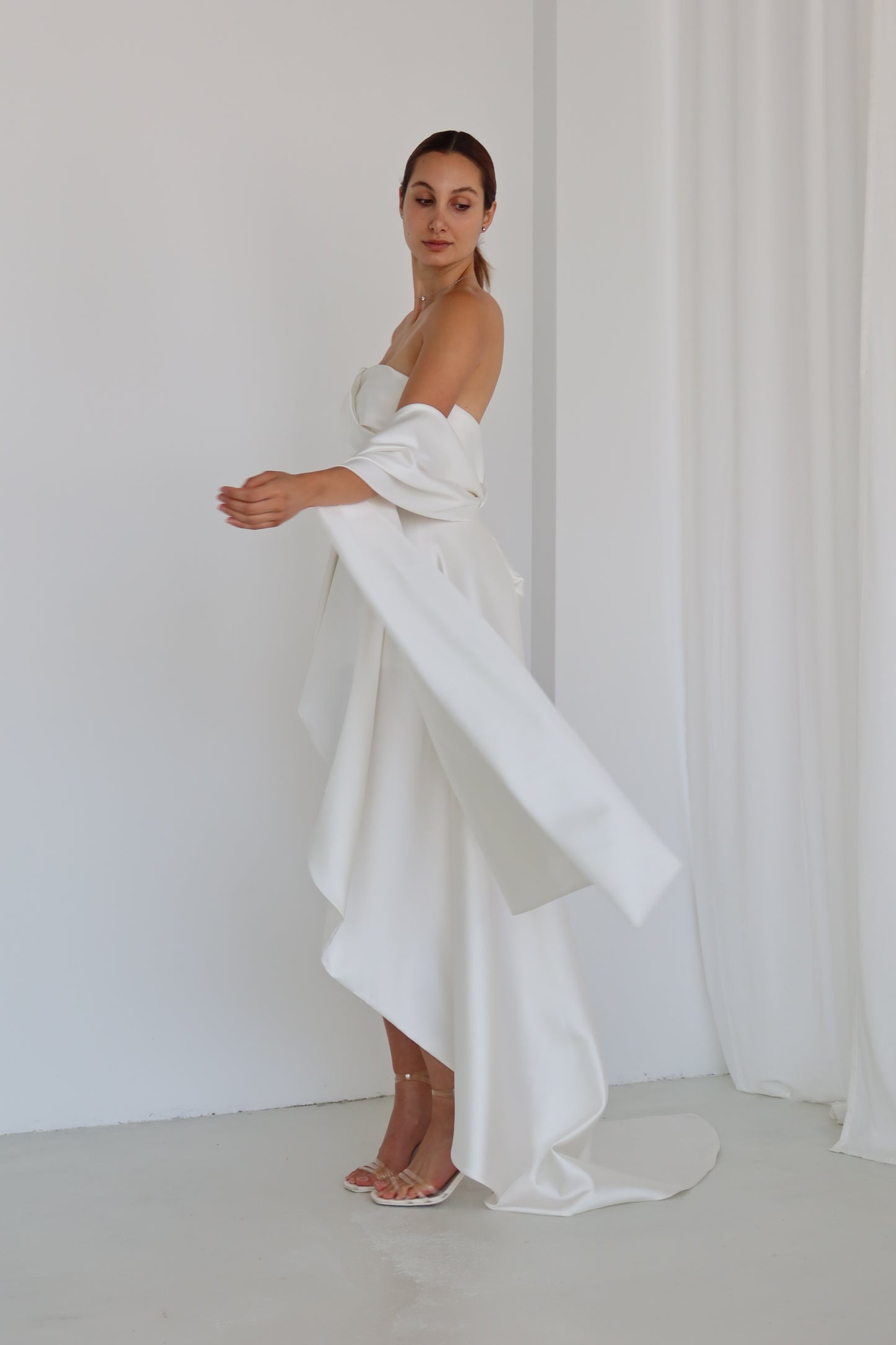 Asymmetric wedding dress Anita