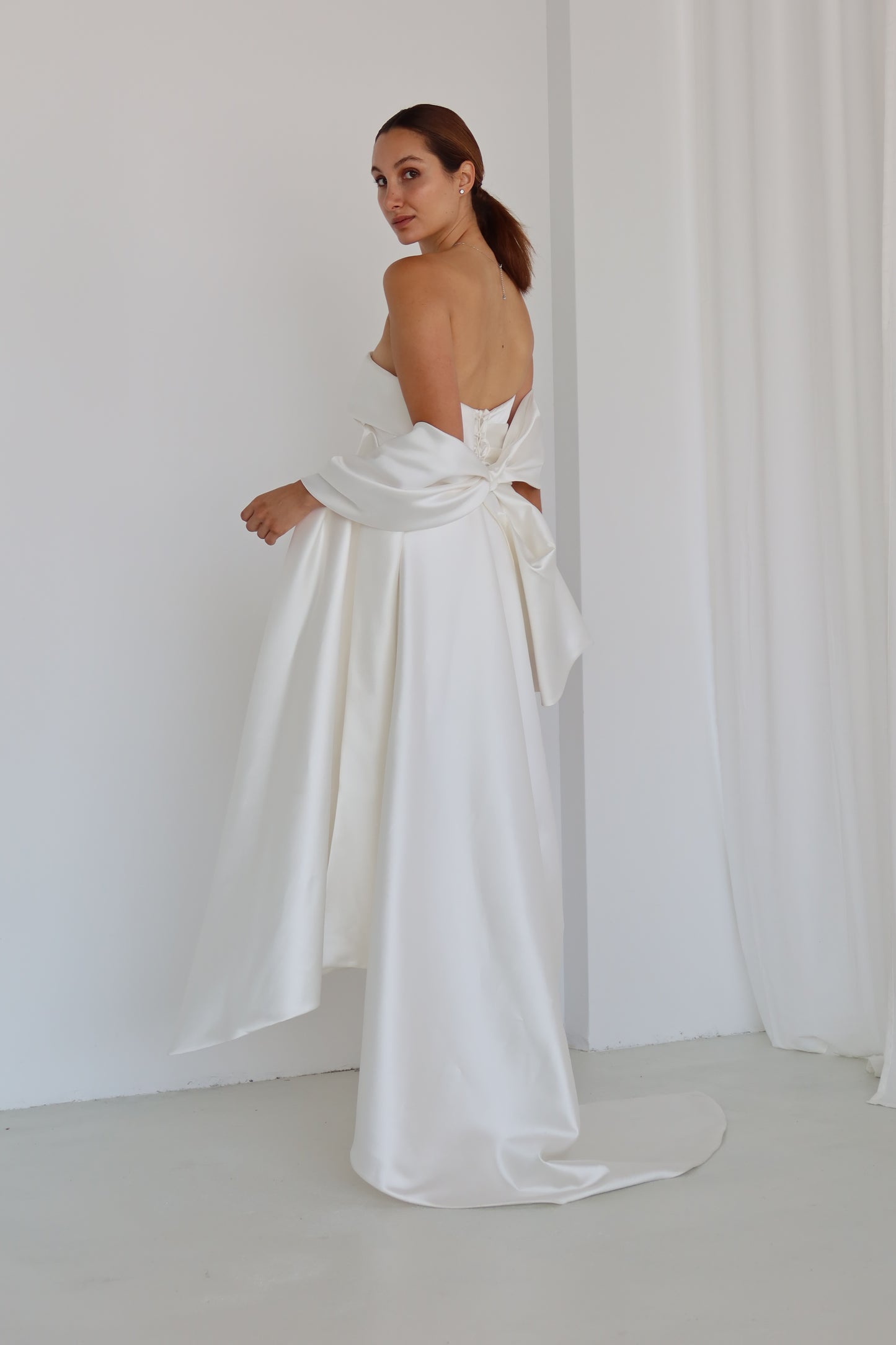 Asymmetric wedding dress Anita